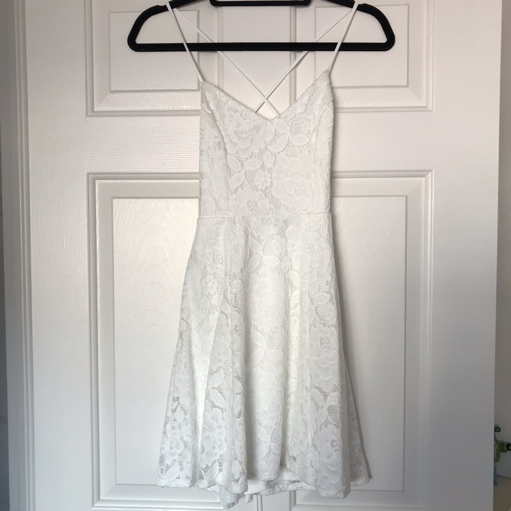 SMYM 🤍 white lace dress